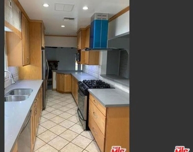 6838 Bertrand Avenue - Photo Thumbnail 7
