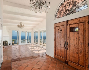 206 Bellino Drive - Photo Thumbnail 6