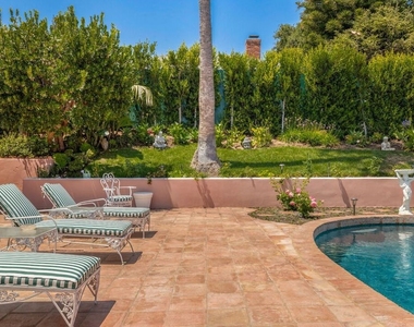 206 Bellino Drive - Photo Thumbnail 17