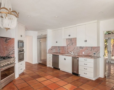 206 Bellino Drive - Photo Thumbnail 10