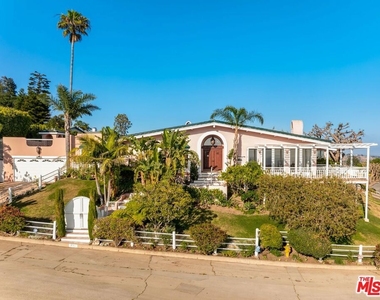 206 Bellino Drive - Photo Thumbnail 2