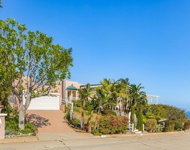 206 Bellino Drive - Photo Thumbnail 35