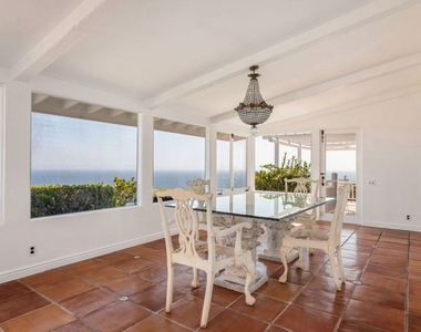 206 Bellino Drive - Photo Thumbnail 9