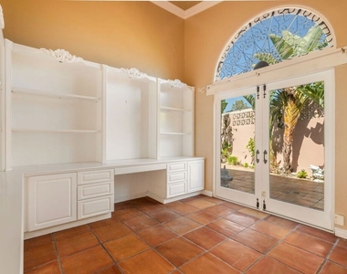 206 Bellino Drive - Photo Thumbnail 33