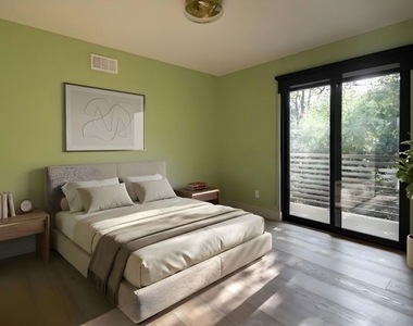 3147 Hollyridge Drive - Photo Thumbnail 7