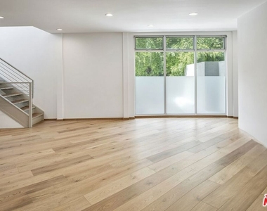 512 Brooks Avenue - Photo Thumbnail 3