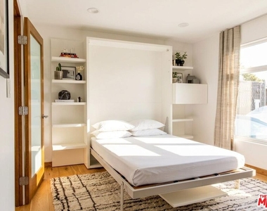 512 Brooks Avenue - Photo Thumbnail 23