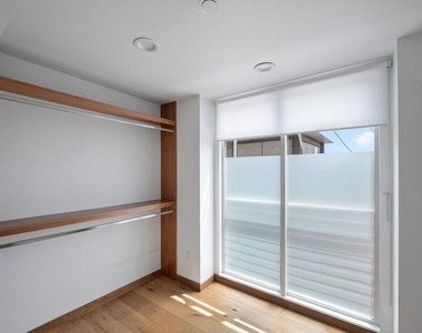 512 Brooks Avenue - Photo Thumbnail 20