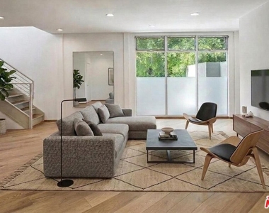 512 Brooks Avenue - Photo Thumbnail 2