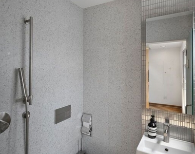 512 Brooks Avenue - Photo Thumbnail 12