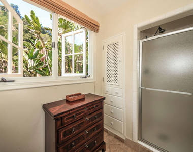 1367 N Beverly Drive - Photo Thumbnail 32