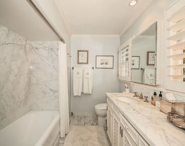 1367 N Beverly Drive - Photo Thumbnail 24