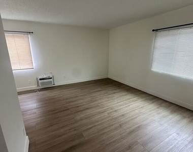 6150 Radford Avenue - Photo Thumbnail 2
