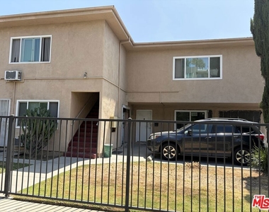 6150 Radford Avenue - Photo Thumbnail 3
