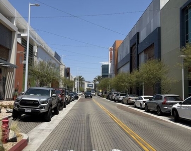 6150 Radford Avenue - Photo Thumbnail 7