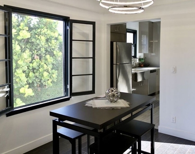 8216 Willoughby Avenue - Photo Thumbnail 3