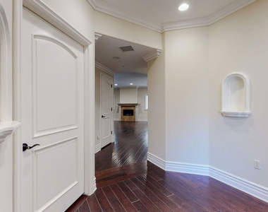 11440 National Boulevard - Photo Thumbnail 5