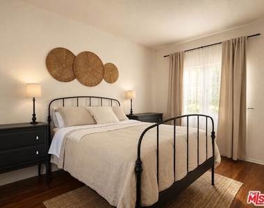 830 N Gardner Street Street - Photo Thumbnail 5