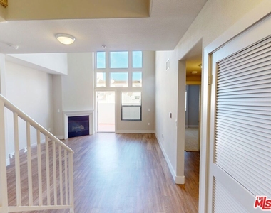 1041 Glendon Avenue - Photo Thumbnail 3