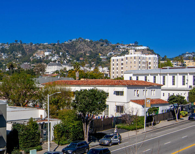 1236 N Fairfax Avenue - Photo Thumbnail 17