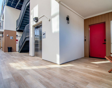 1236 N Fairfax Avenue - Photo Thumbnail 3