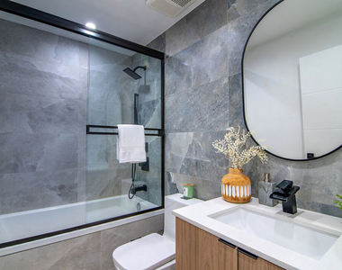 1236 N Fairfax Avenue - Photo Thumbnail 12