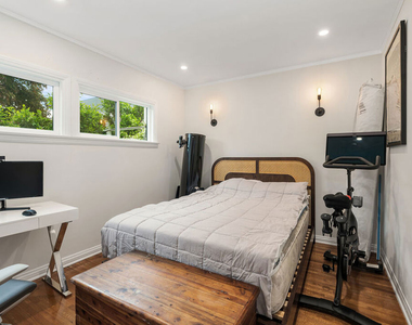 8472 Oakwood Avenue - Photo Thumbnail 15