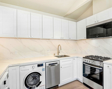 1130 Ashland Avenue - Photo Thumbnail 4
