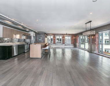 527 Molino Street - Photo Thumbnail 4