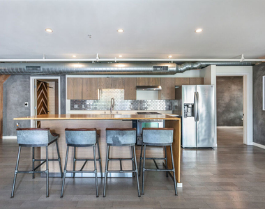 527 Molino Street - Photo Thumbnail 5