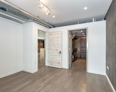 527 Molino Street - Photo Thumbnail 10