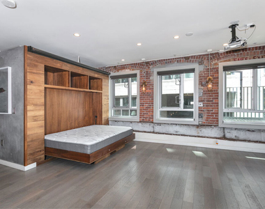 527 Molino Street - Photo Thumbnail 8