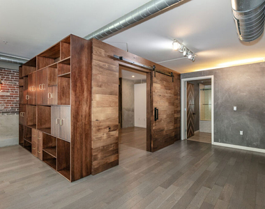 527 Molino Street - Photo Thumbnail 18