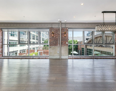 527 Molino Street - Photo Thumbnail 15