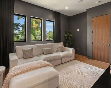 14812 Morrison Street - Photo Thumbnail 65