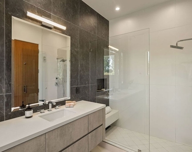 14812 Morrison Street - Photo Thumbnail 60