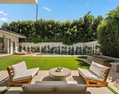14812 Morrison Street - Photo Thumbnail 29