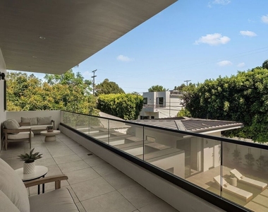 14812 Morrison Street - Photo Thumbnail 52