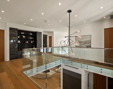14812 Morrison Street - Photo Thumbnail 55