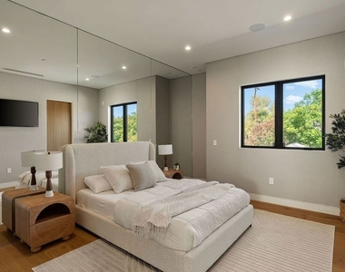 14812 Morrison Street - Photo Thumbnail 61