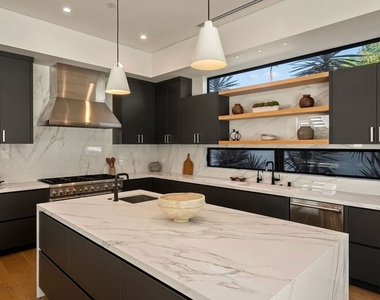 14812 Morrison Street - Photo Thumbnail 22