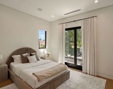 14812 Morrison Street - Photo Thumbnail 59