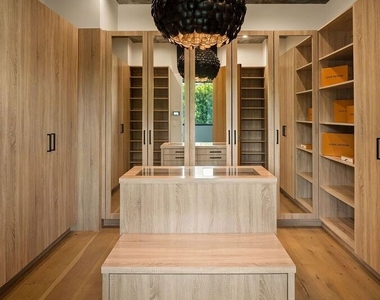 14812 Morrison Street - Photo Thumbnail 45