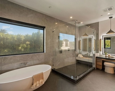14812 Morrison Street - Photo Thumbnail 46