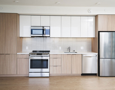 11750 Wilshire Boulevard - Photo Thumbnail 4