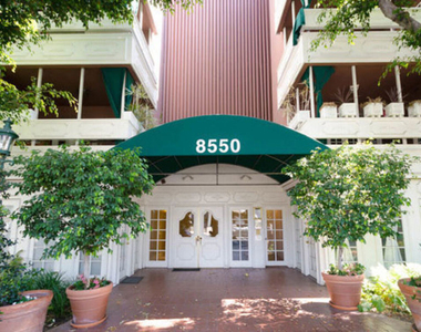 8550 Holloway Drive - Photo Thumbnail 20