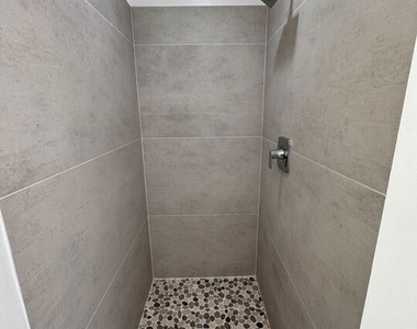 8550 Holloway Drive - Photo Thumbnail 13