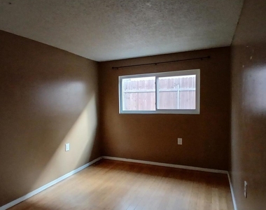 4849 54th - Photo Thumbnail 9