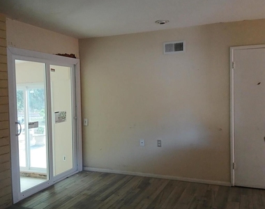 4849 54th - Photo Thumbnail 6