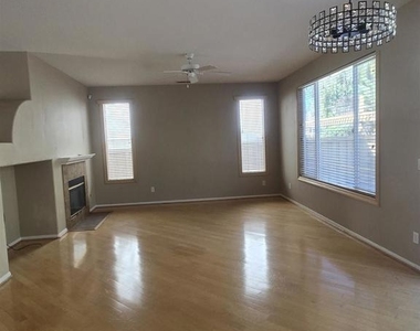 11442 Trailbrook Ln - Photo Thumbnail 5